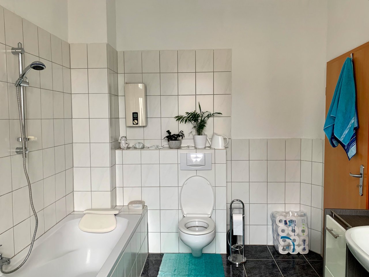Seltene Gelegenheit im Karl-Marx-Viertel - Altbau - vollvermietet - 5 Wohneinheiten