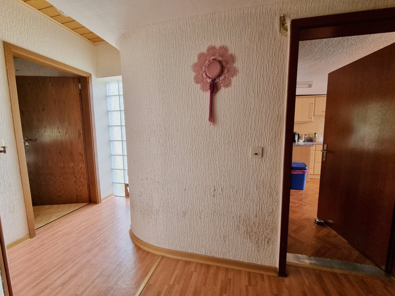 Schönes Haus im Märchenschlaf - echte Gelegenheit - freistehendes Einfamilienhaus mit Dorfcharakter