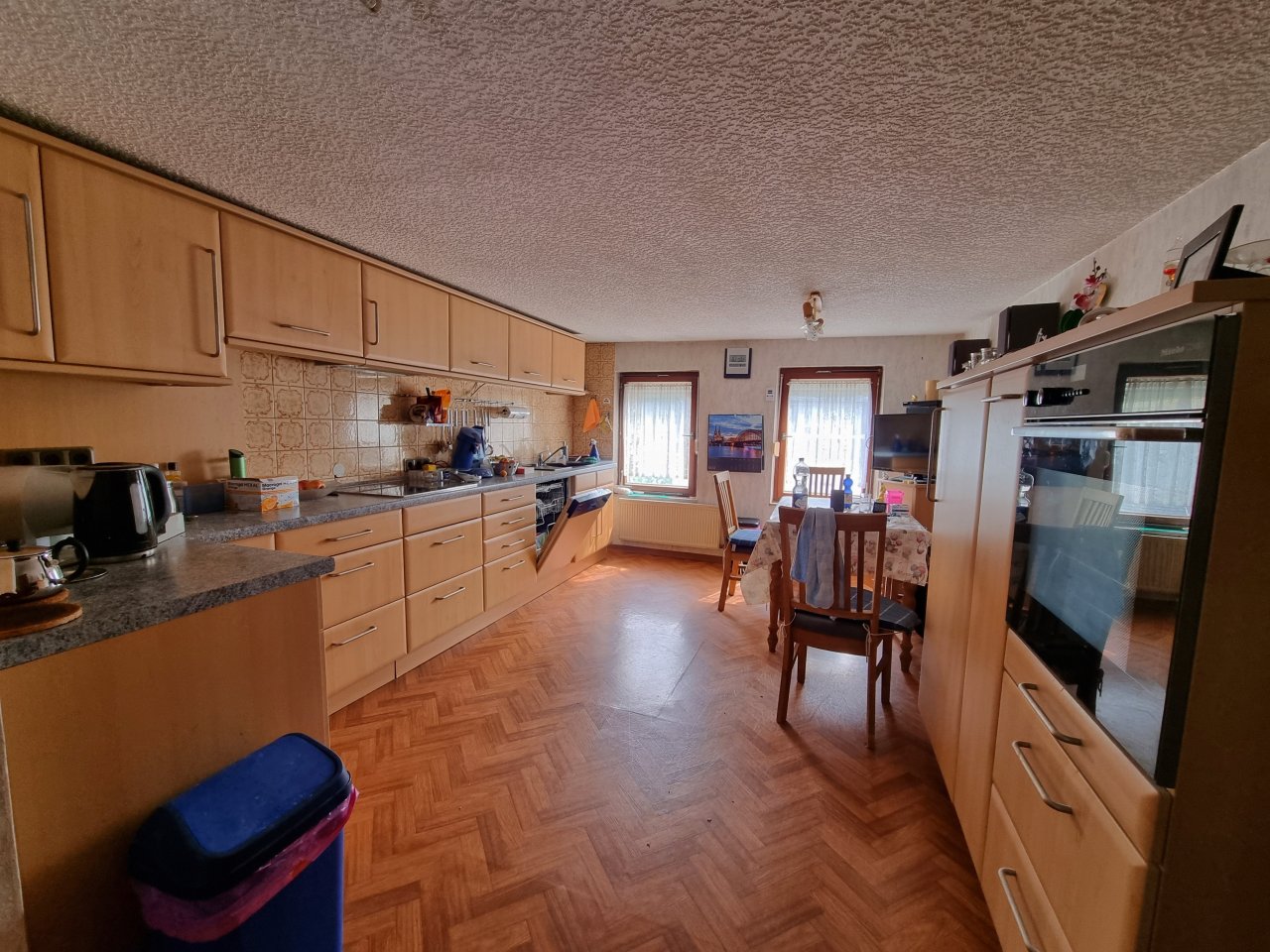 Schönes Haus im Märchenschlaf - echte Gelegenheit - freistehendes Einfamilienhaus mit Dorfcharakter