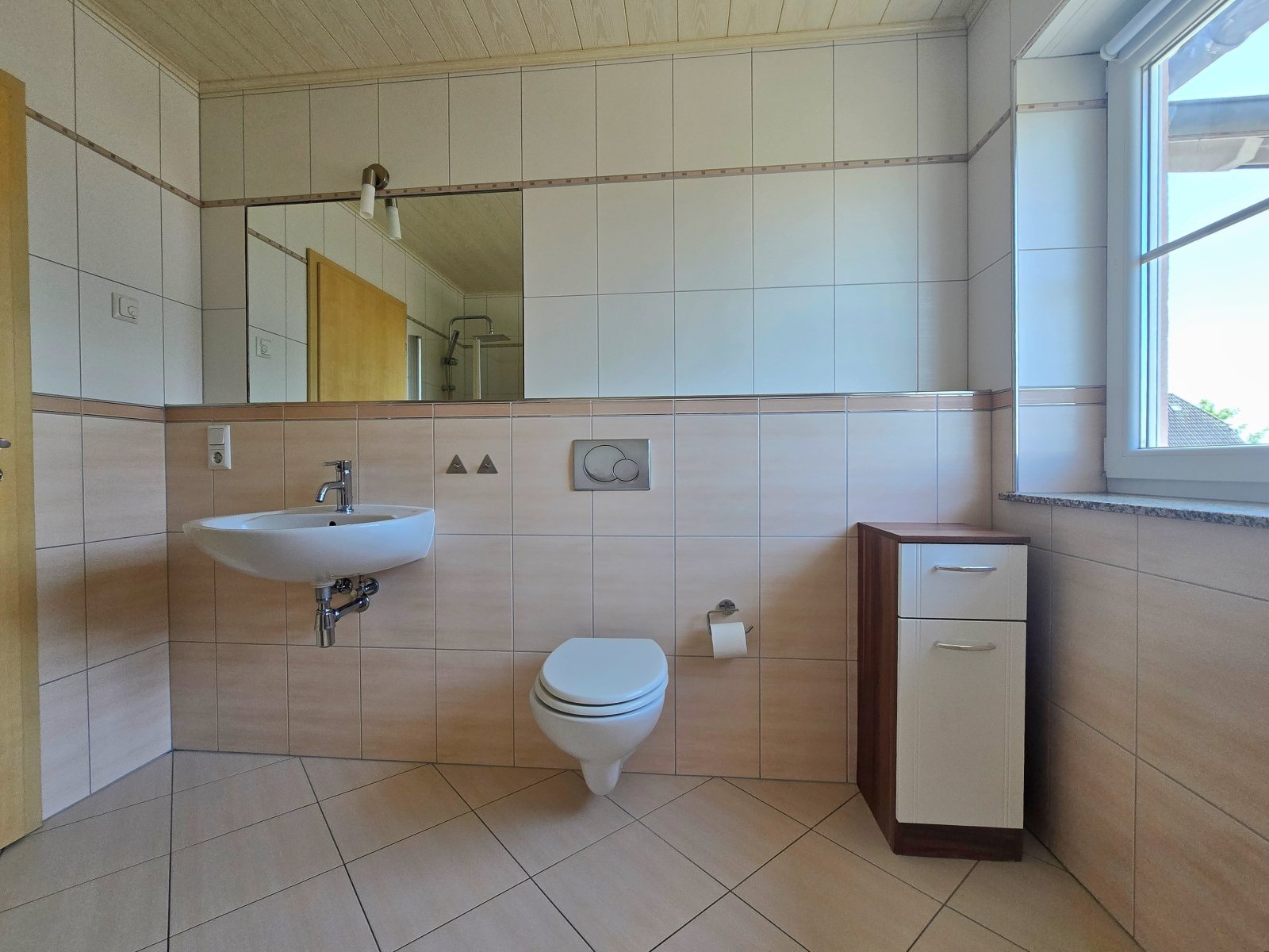 Ein Zuhause zum Verlieben: Eleganter Bungalow in ruhiger Lage von Orenhofen