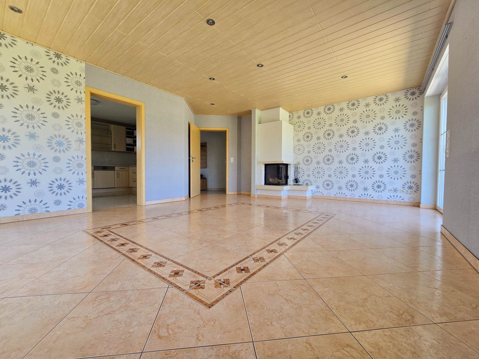 Ein Zuhause zum Verlieben: Eleganter Bungalow in ruhiger Lage von Orenhofen