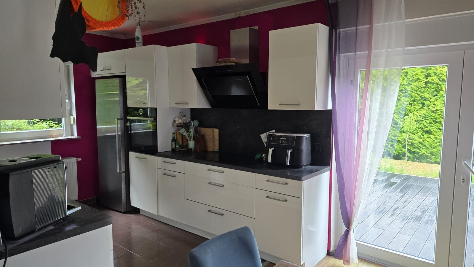 Provisionsfreies wunderschönes Familiendomiziel direkt am Waldrand in Toplage, Preis VB