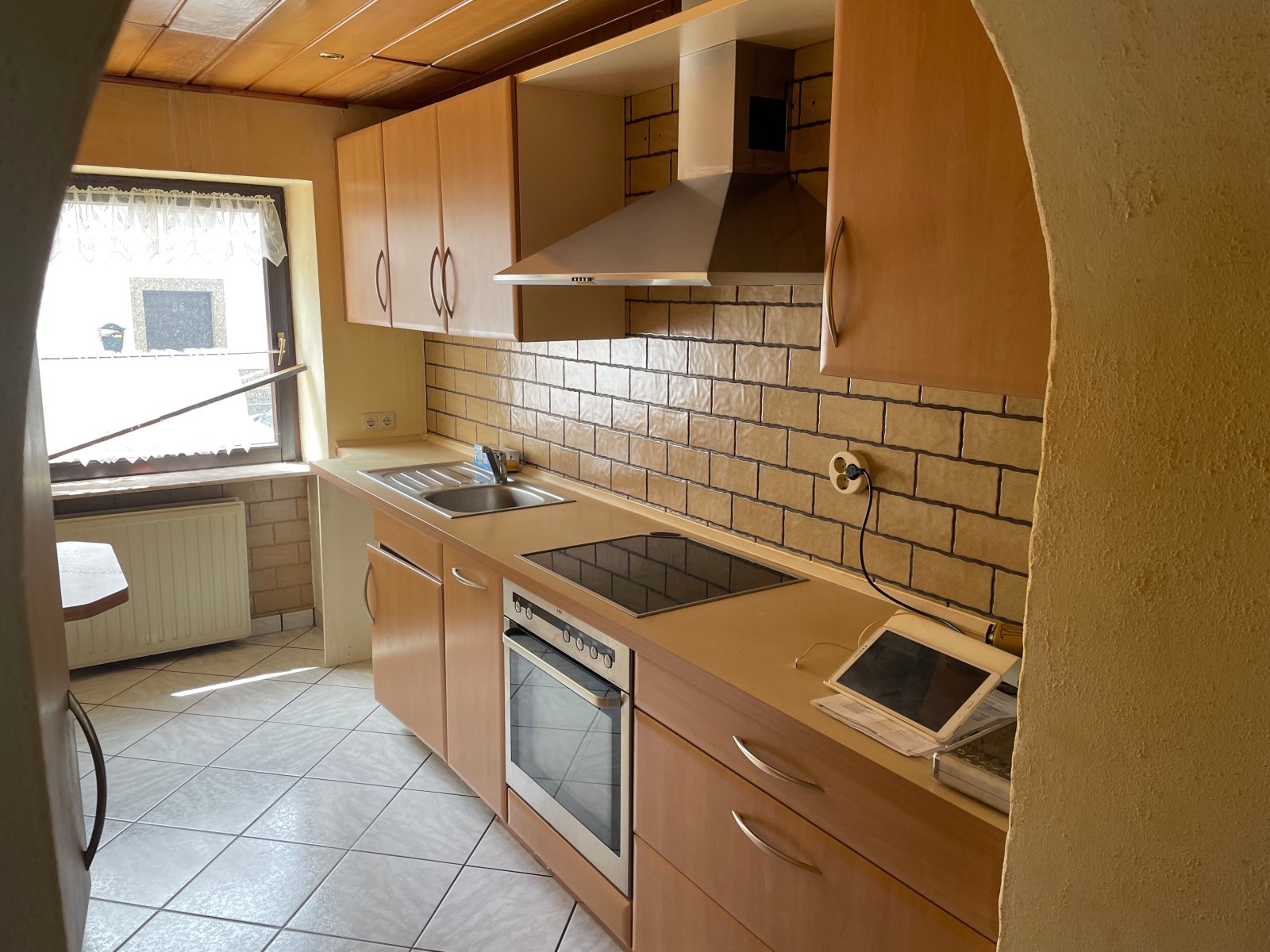 VERKAUFT!! Dudweiler, Geräumiges Ein- bis Zweifamilienhaus mit Wintergarten, Terrasse, Garage, eigenem Garten und viel Potenzial