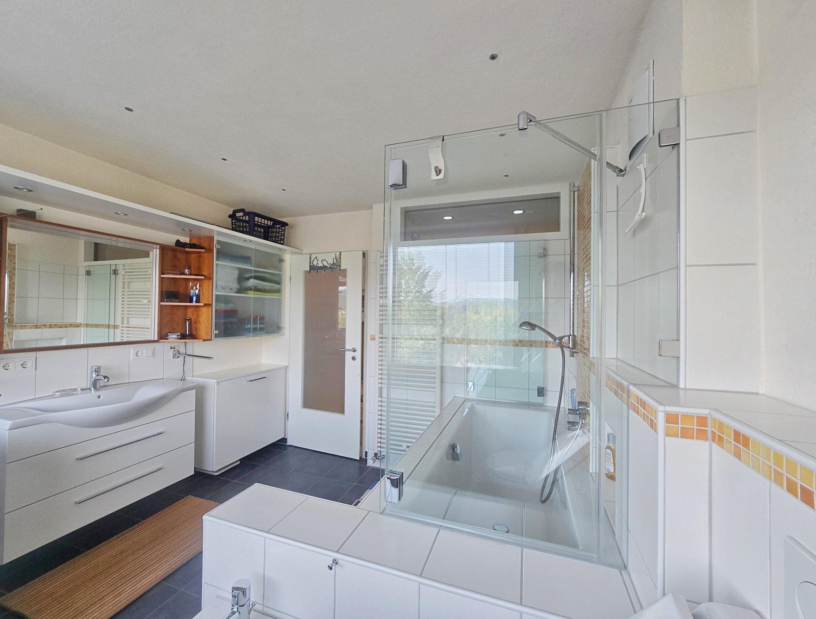 Über den Dingen wohnen - Seltene Maisonette-Gelegenheit in Bestlage mit Panorama-Aussicht