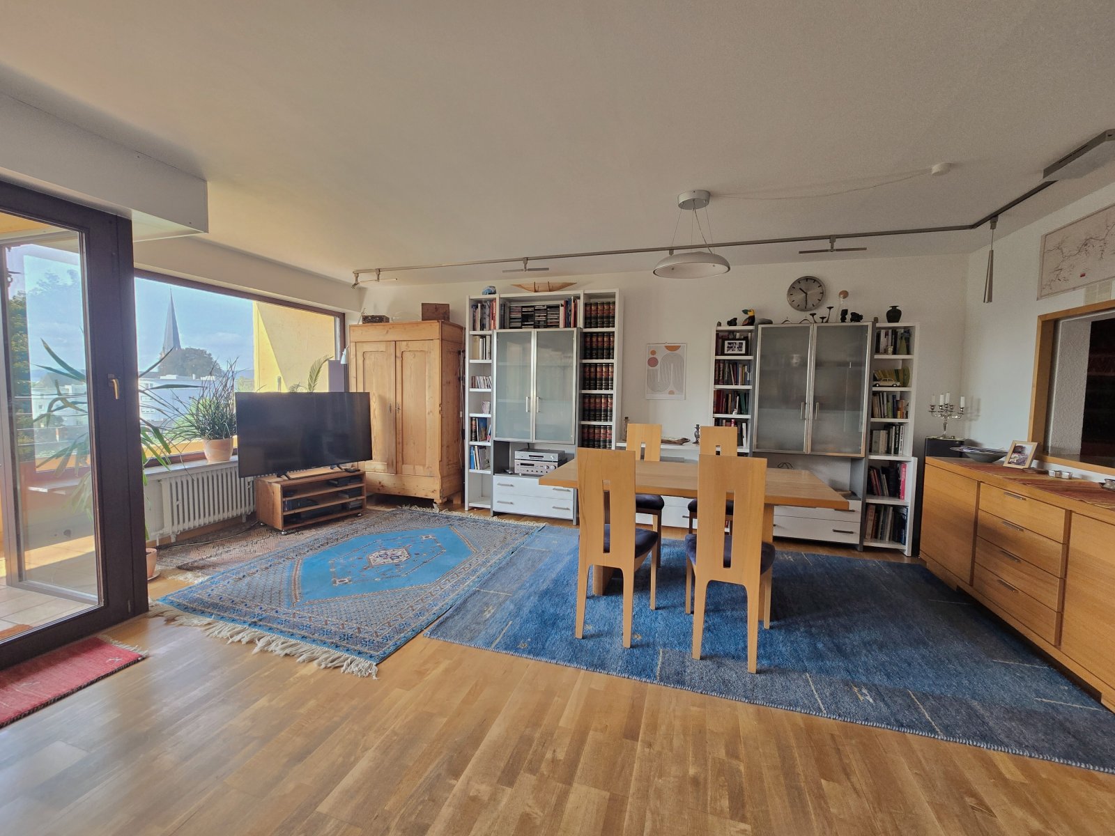 Über den Dingen wohnen - Seltene Maisonette-Gelegenheit in Bestlage mit Panorama-Aussicht