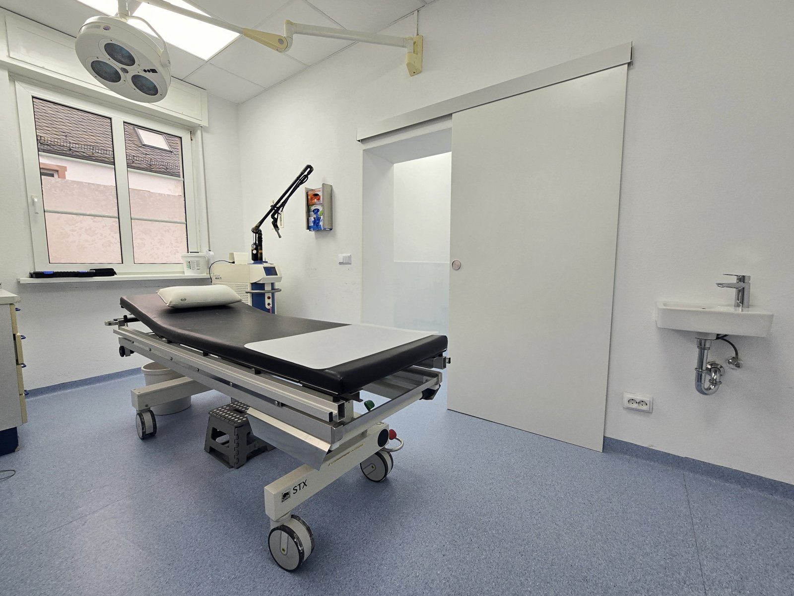 Premium-Ärztehaus mit 2 Praxisetagen & Appartements