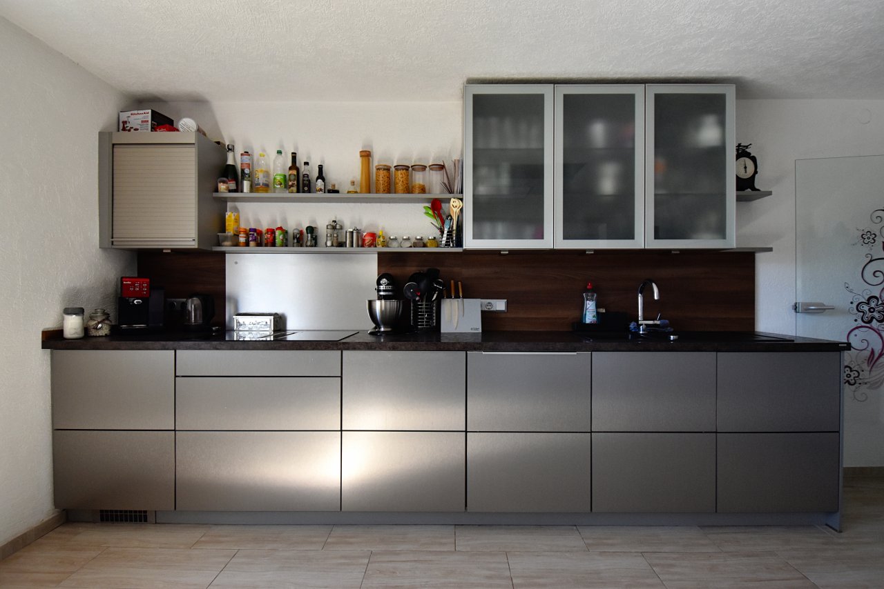 Stilvoll wohnen mit viel Platz: Modernisiertes Familienhaus mit besonderen Highlights und Option auf zwei Wohneinheiten