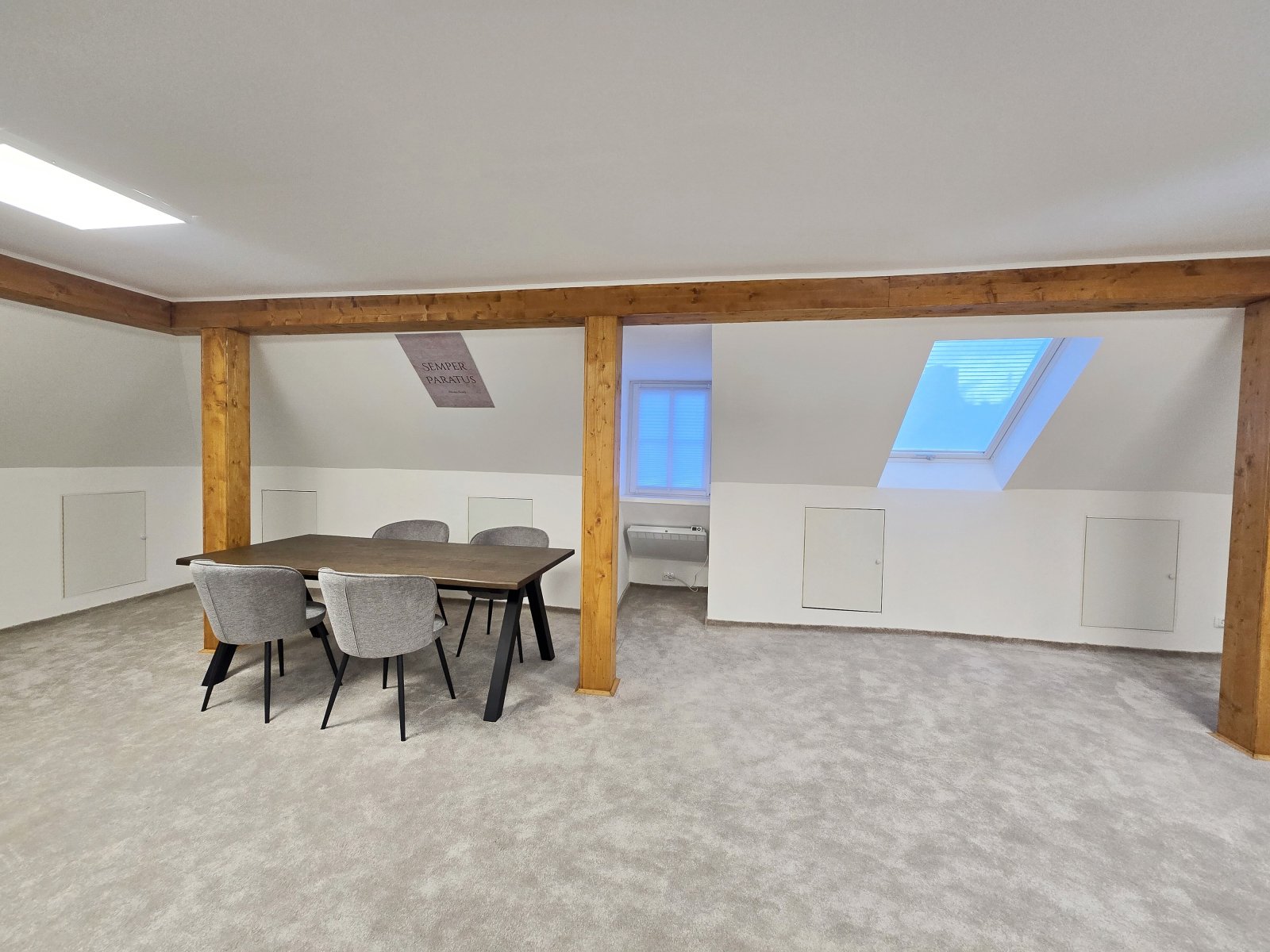 Renditestarkes Premium-Ärztehaus (teilvermietet) mit 2 Praxisetagen & Appartements - bis zu 7% Rendite möglich.