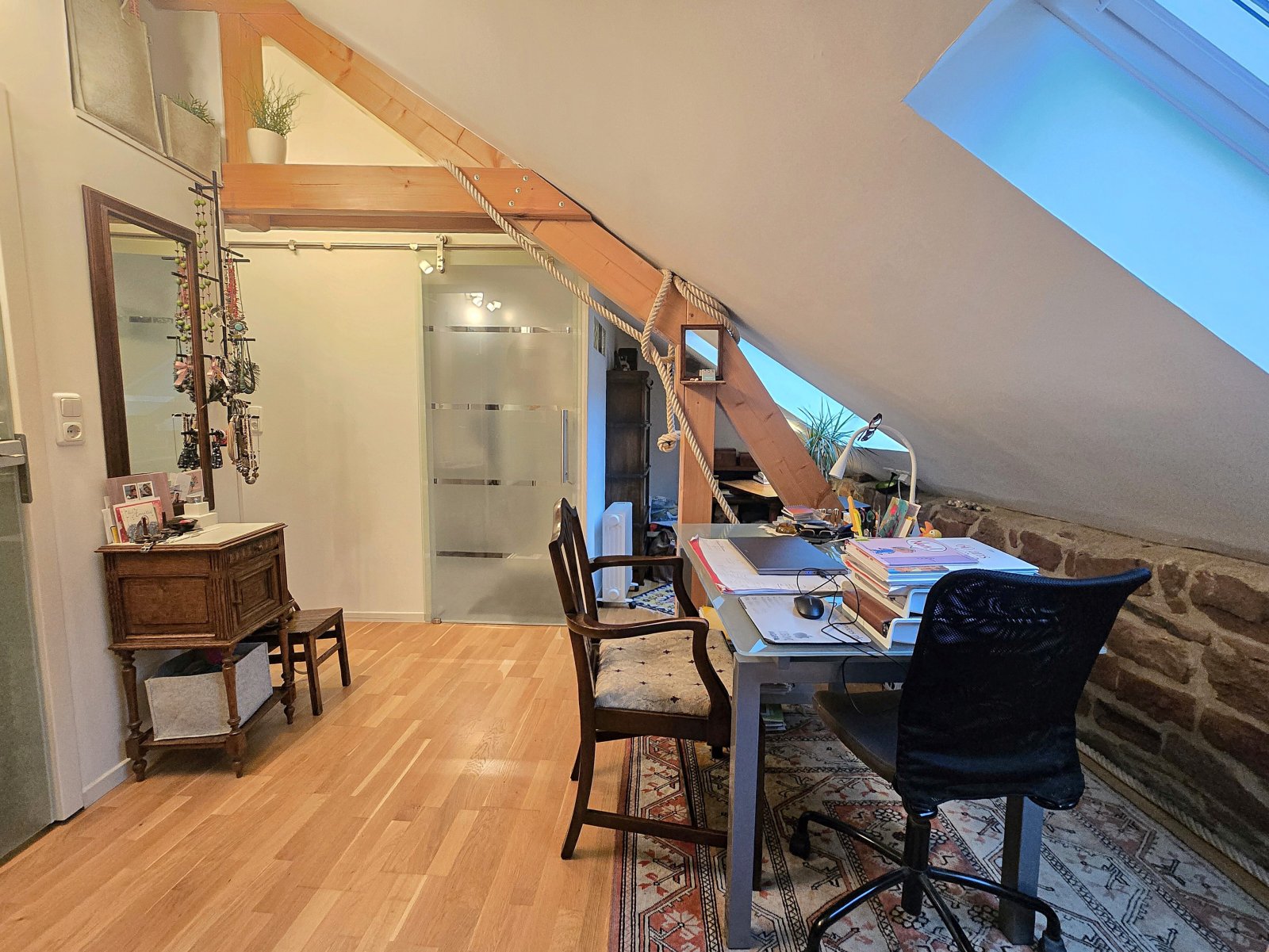 Freundliches Reihenmittelhaus mit Garten und ausgebautem Dachstudio