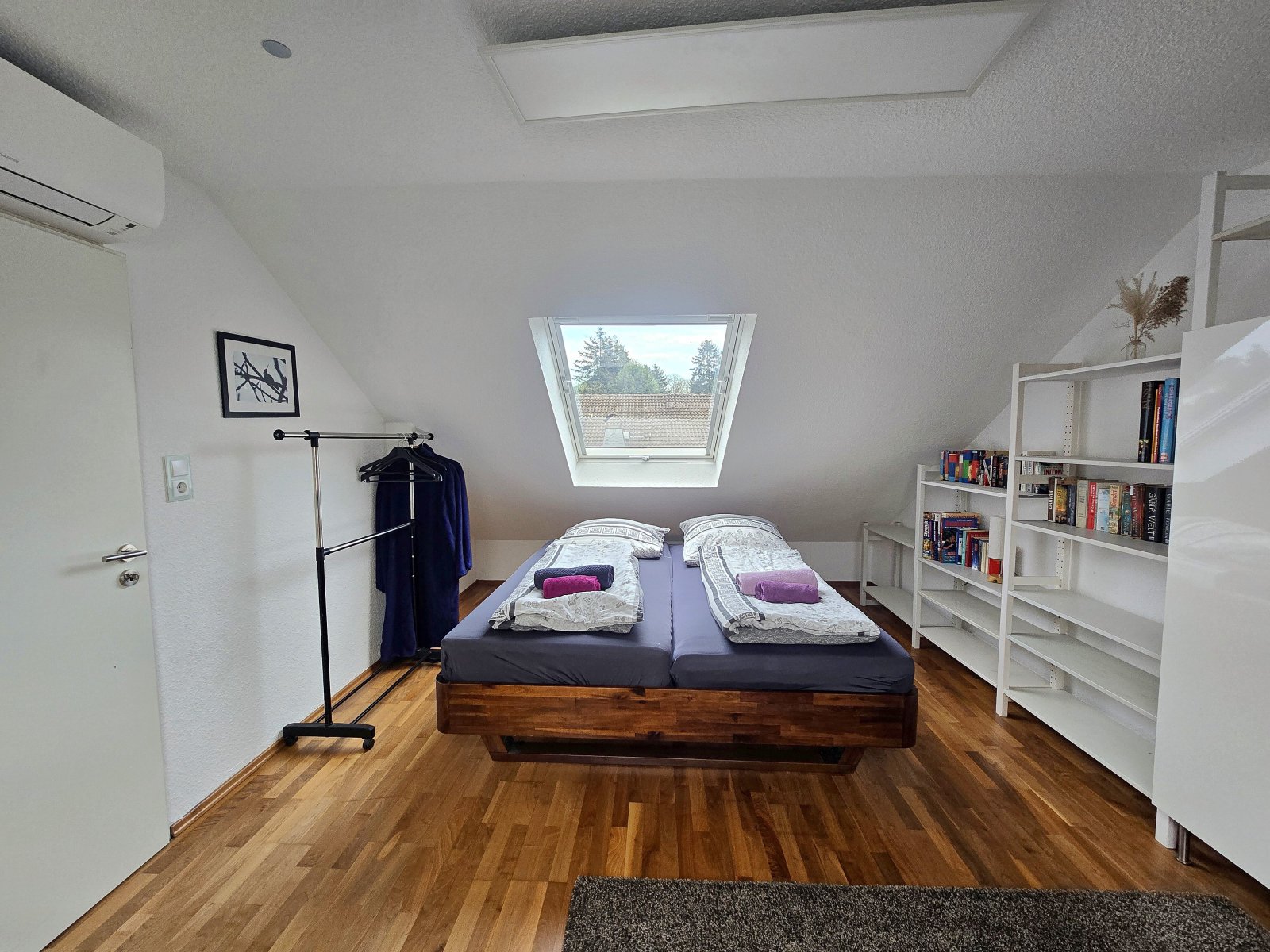 Maisonette mit Traumformat – zwei Kamine, Balkon im Terrassenstil und ein Wohnkonzept mit Seltenheitswert