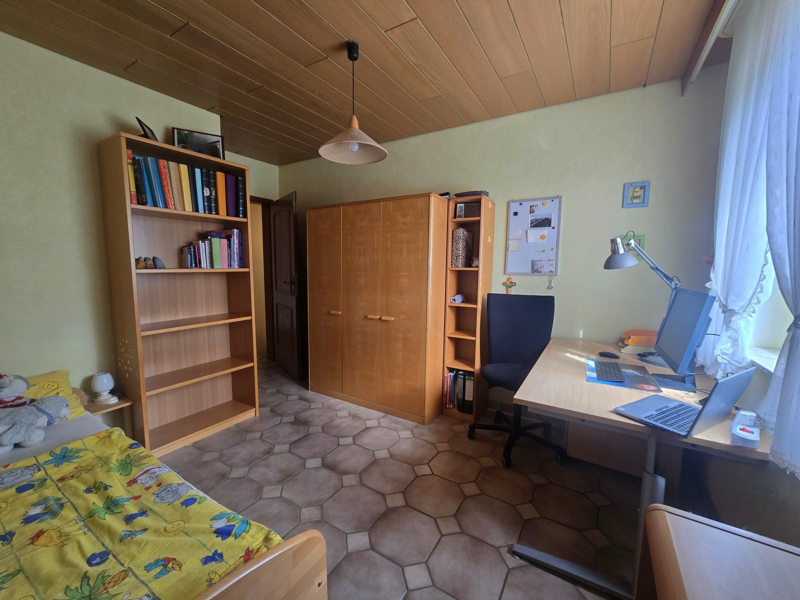 Landhaus in Alleinlage bei Trier mit ca. 27.000 m² Land