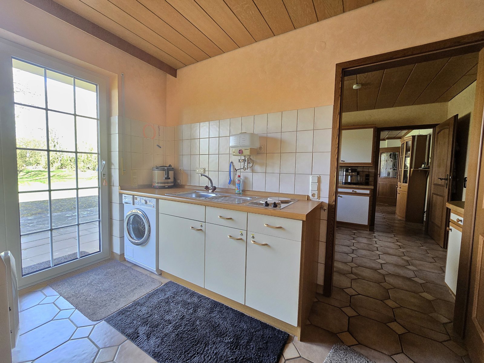 Landhaus in Alleinlage bei Trier mit ca. 27.000 m² Land