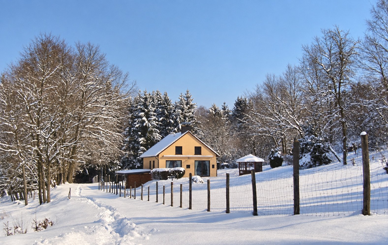 Haus im Grünen - Erholung pur! Ca. 14.156 m² Ruhe und Natur