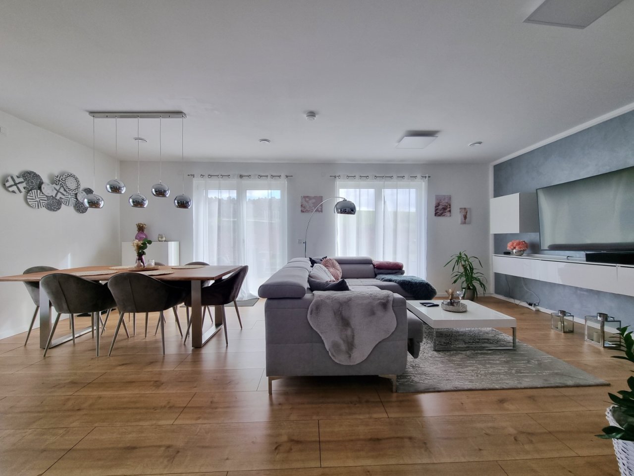 2 Essen und Wohnen 2 Essen und Wohnen