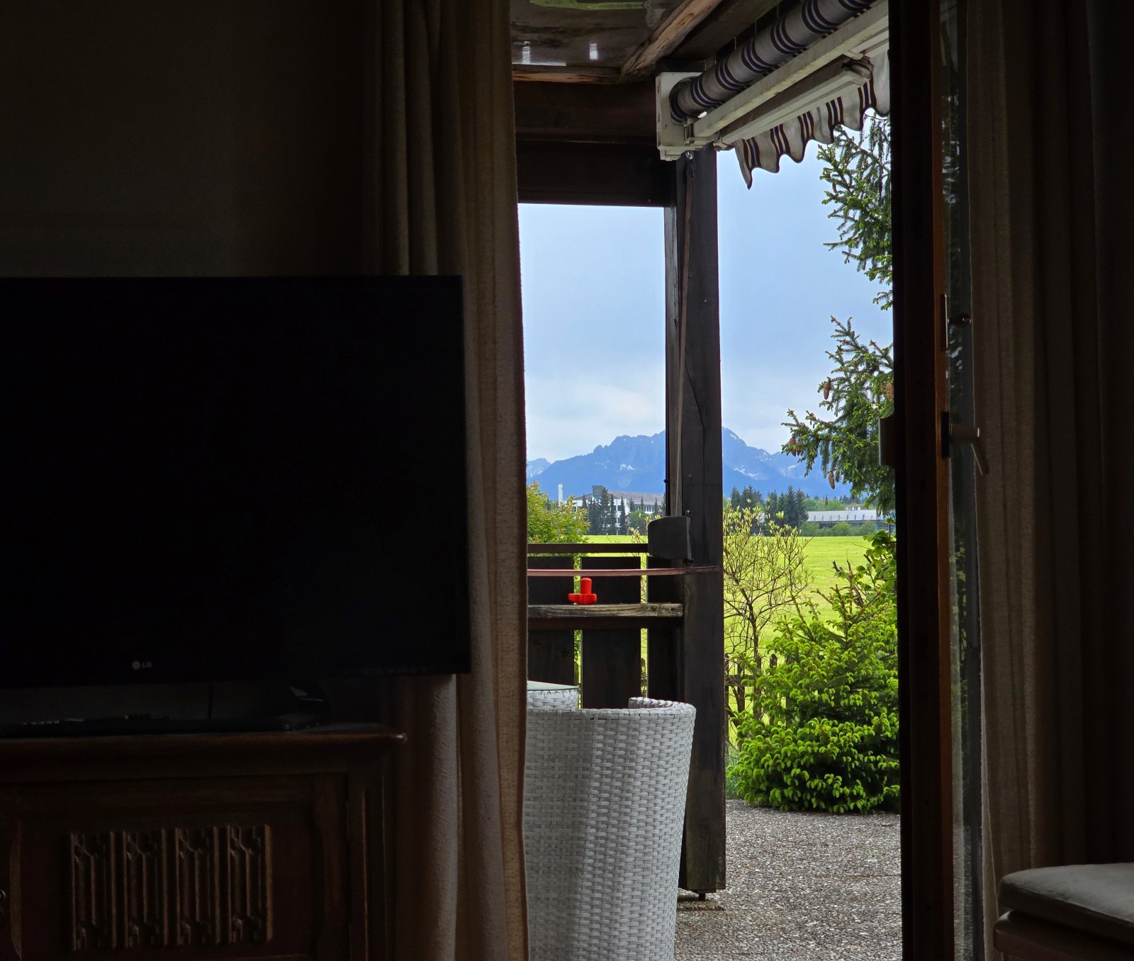 EG Blick vom Wohnzimmer EG Blick vom Wohnzimmer