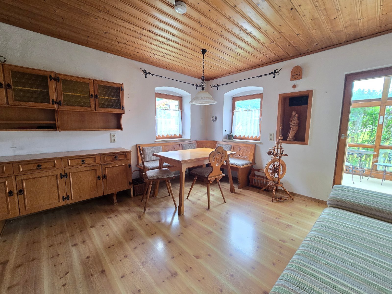 EG Esszimmer Stube mit Wintergarten EG Esszimmer Stube mit Wintergarten
