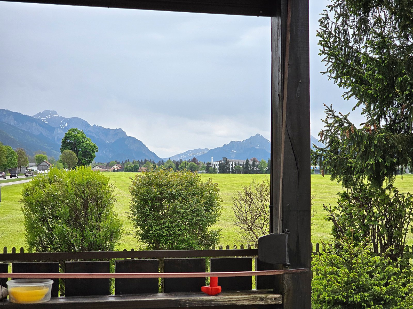 EG Terrasse mit Bergsicht EG Terrasse mit Bergsicht