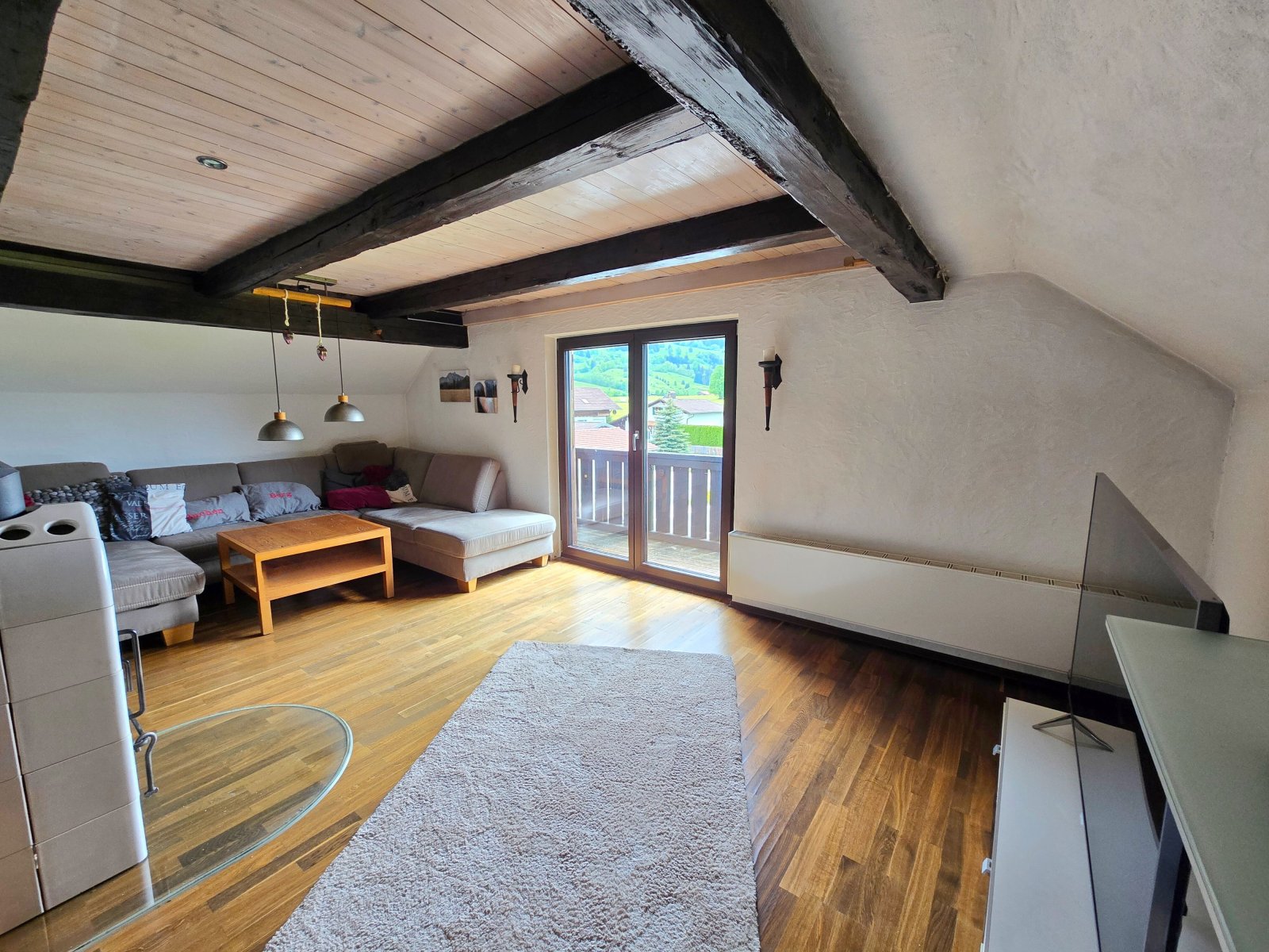 OG DG Wohnzimmer mit Balkon OG DG Wohnzimmer mit Balkon