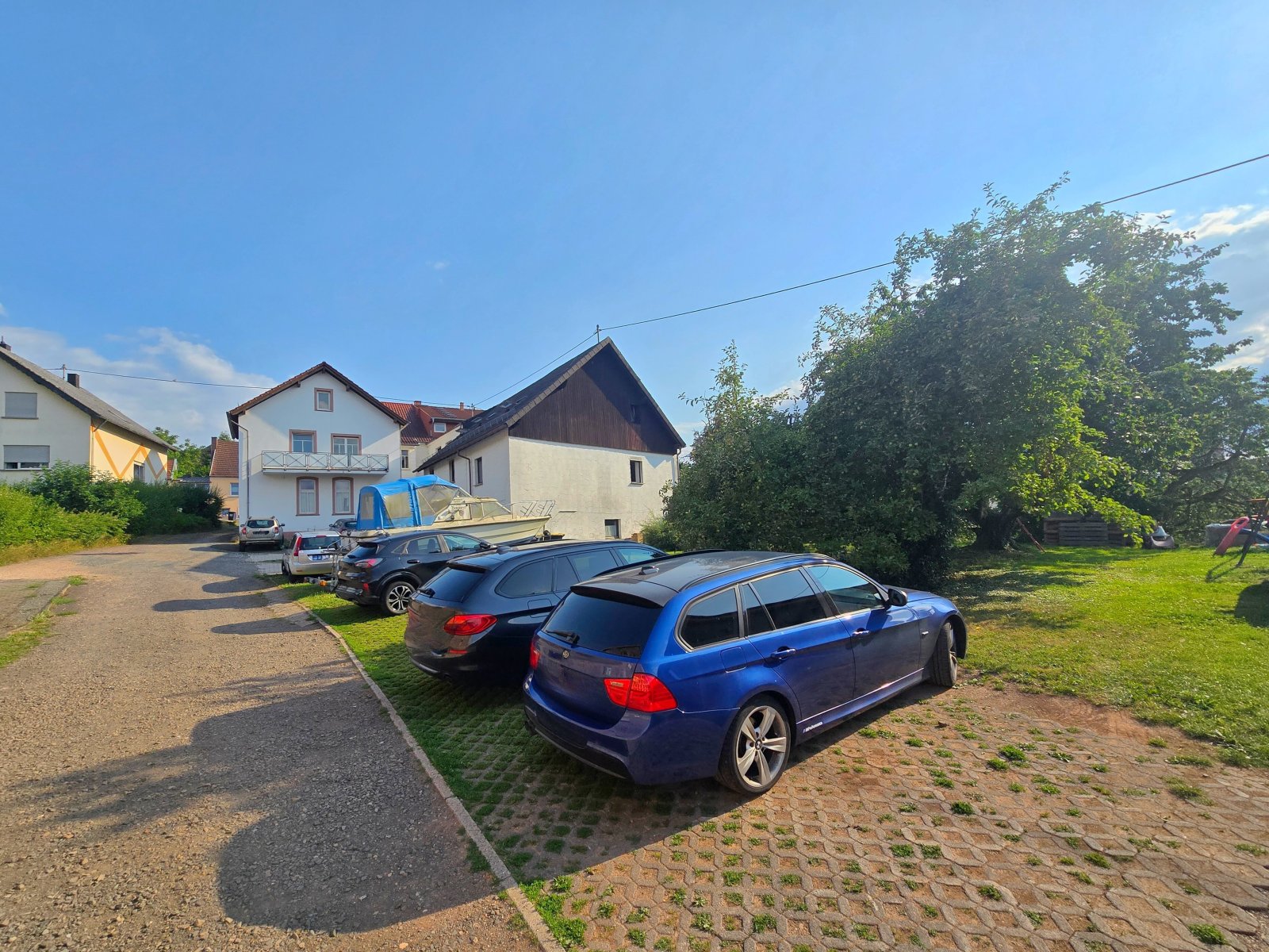 Stellplätze Wiese und Rückseite Stellplätze Wiese und Rückseite