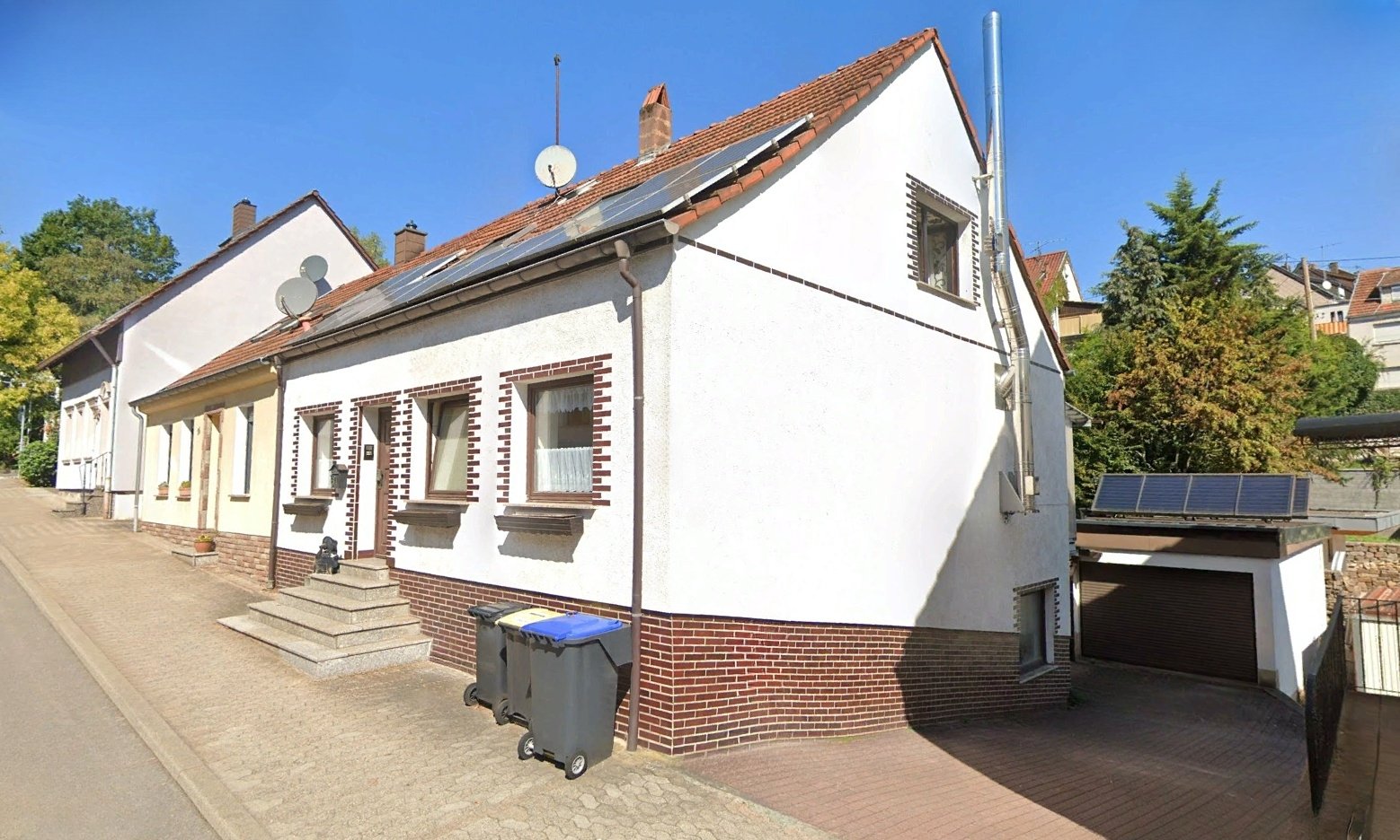 Hausfront Hausfront