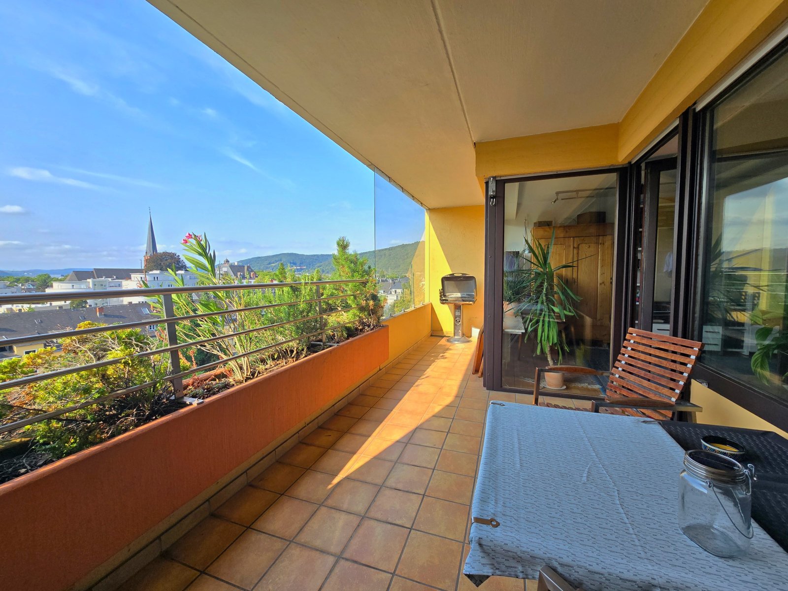 Balkon mit Südaussicht Balkon mit Südaussicht