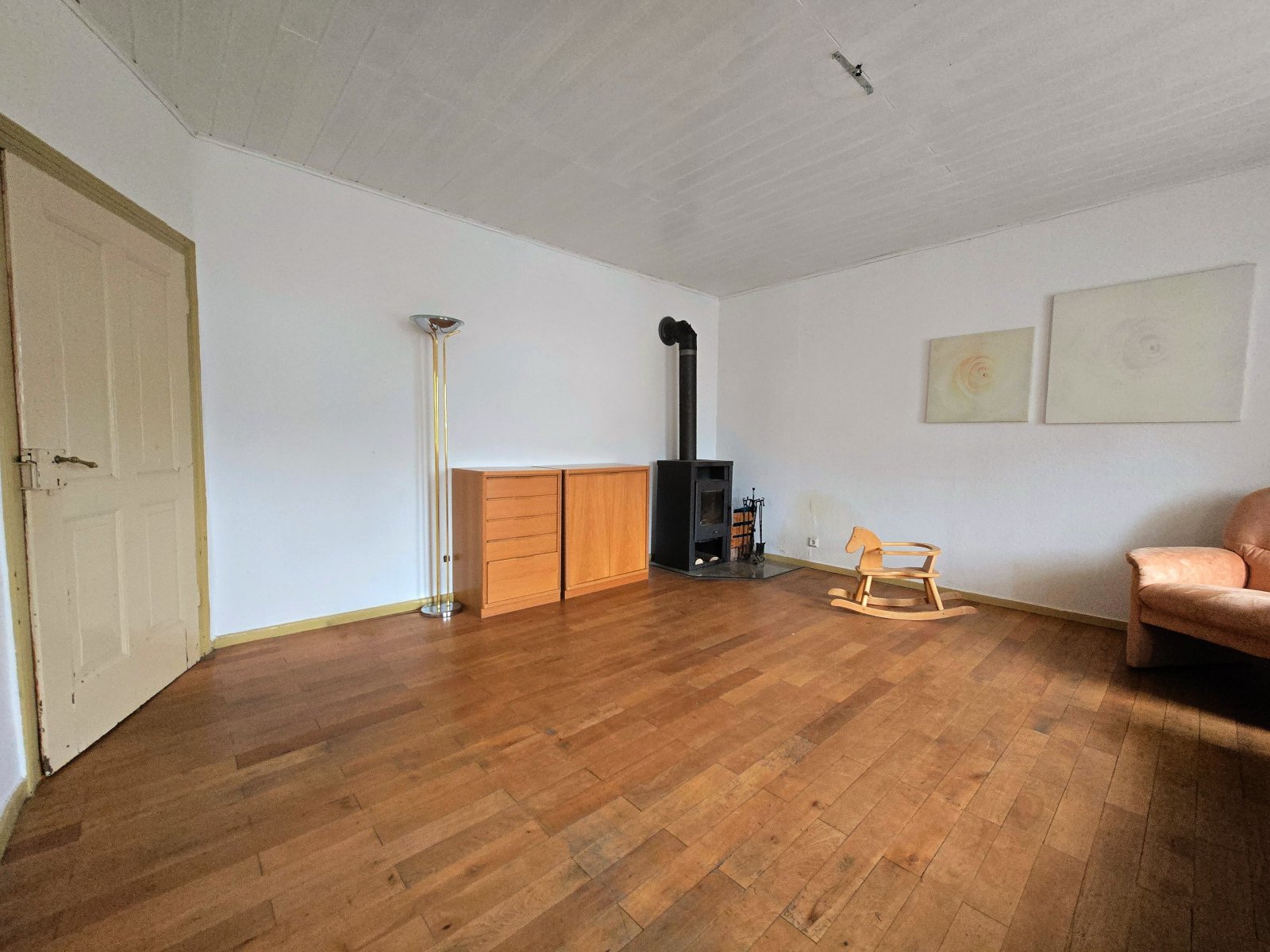 Wohnzimmer mit Kaminofen Wohnzimmer mit Kaminofen