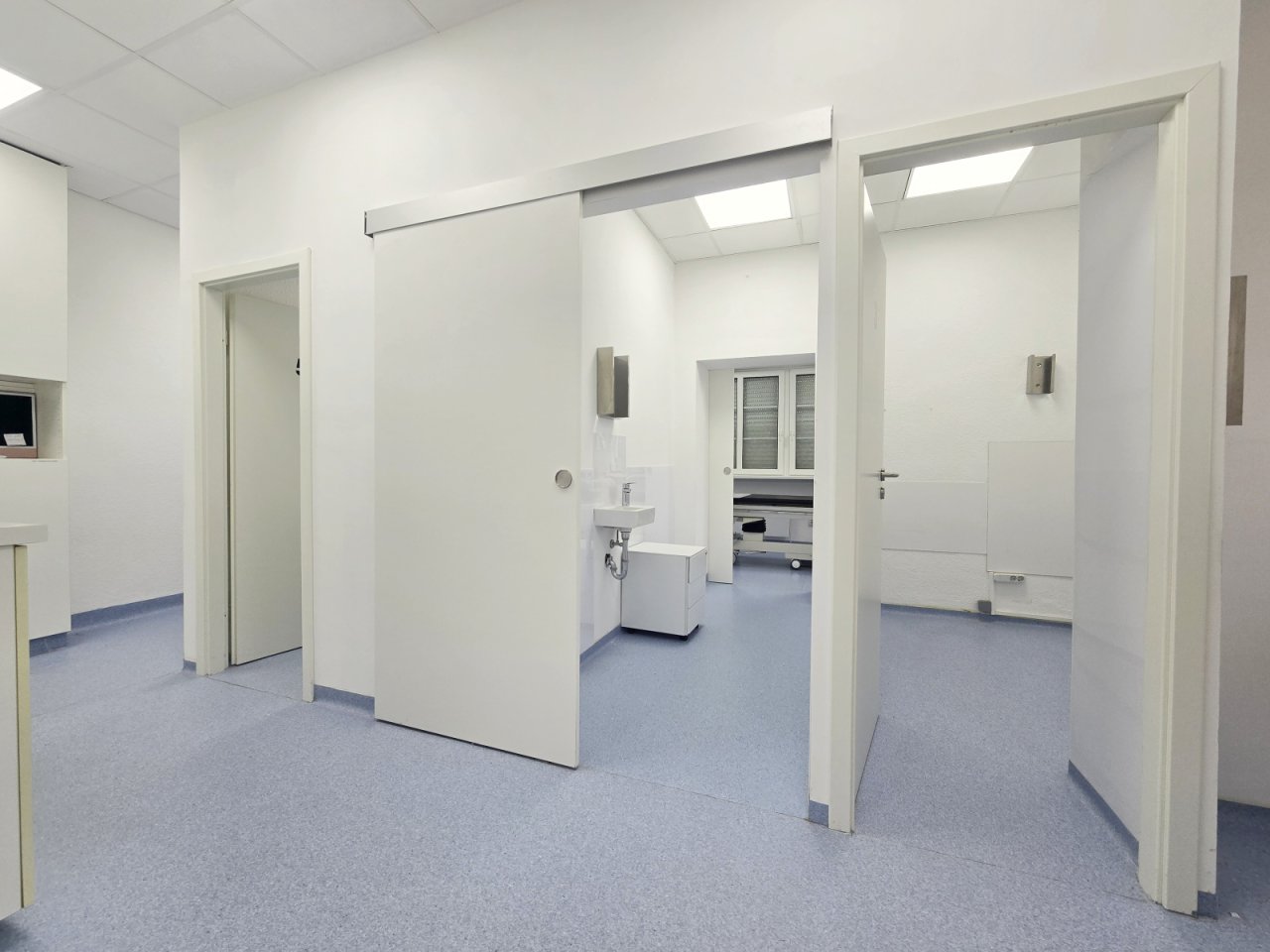 Schleuse zum Eingriffsraum