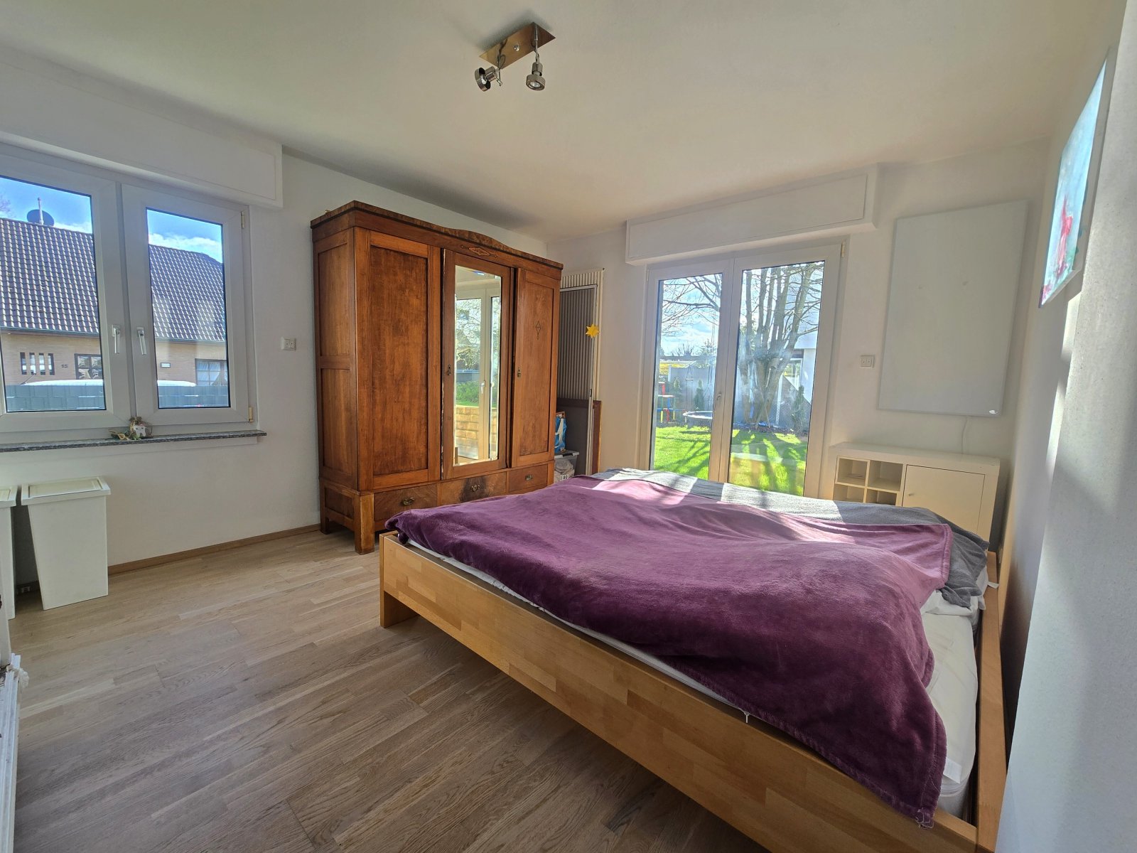 EG Schlafzimmer mit Ankleide und Bad Ensuite