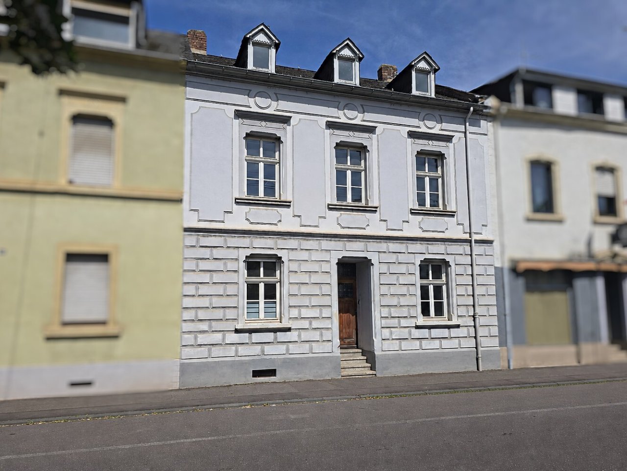 Hausfront Hausfront