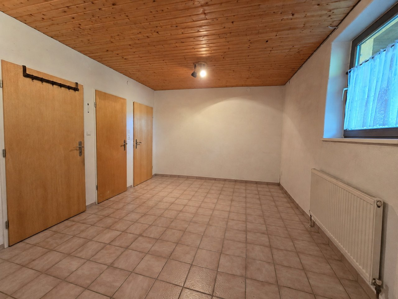 14 UG - Zimmer mit eigenem Bad und AR