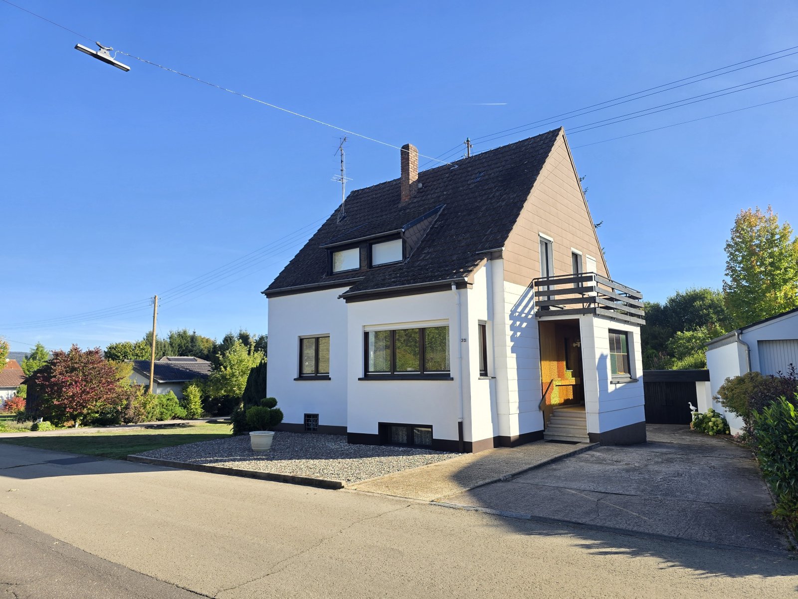 1 Straßenansicht 1 Straßenansicht