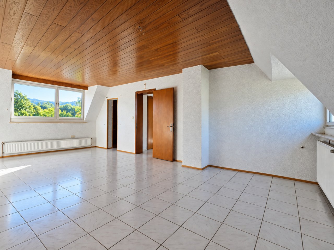 14 großes Zimmer DG 14 großes Zimmer DG