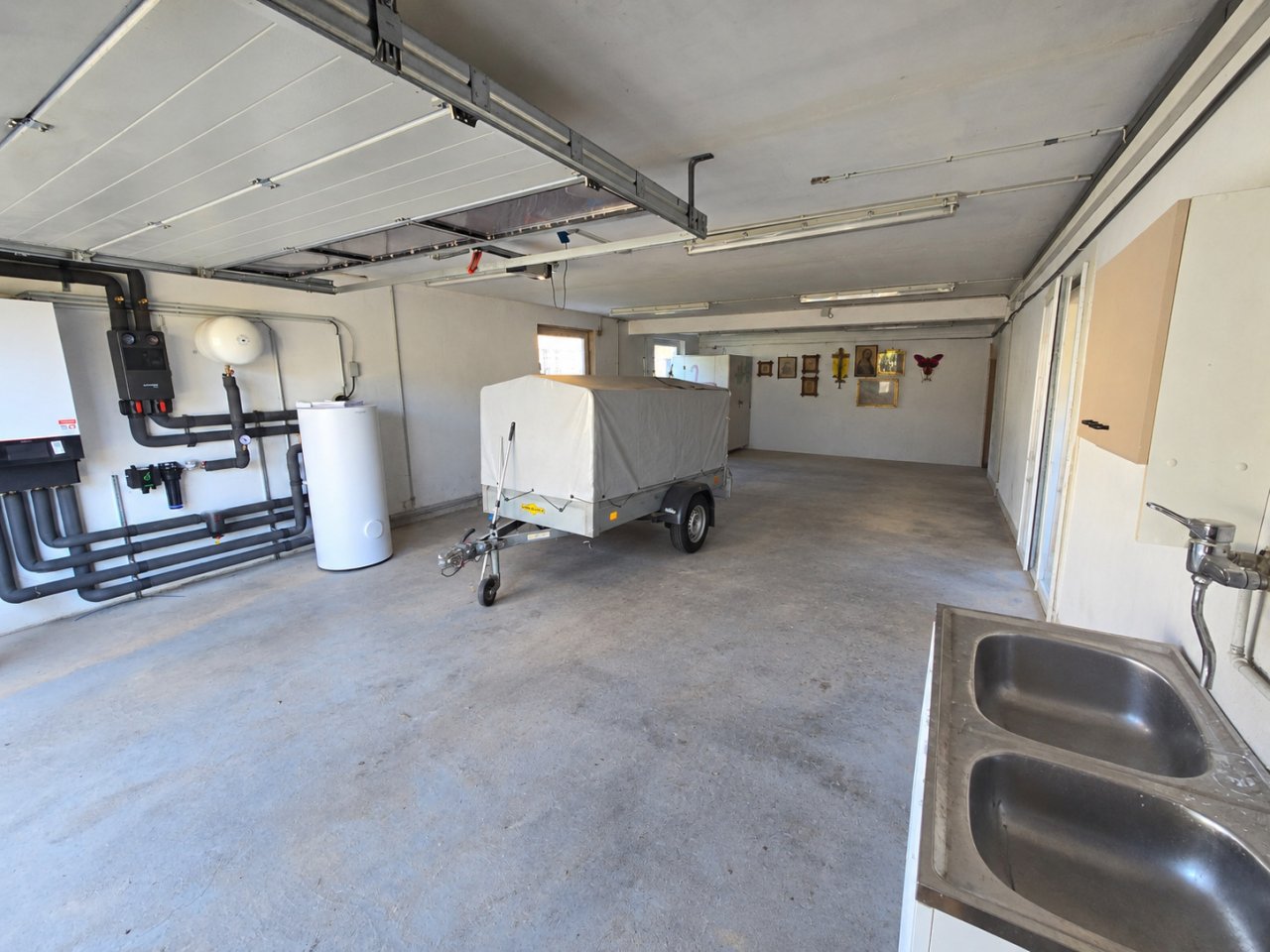 Garage 1 Garage 1